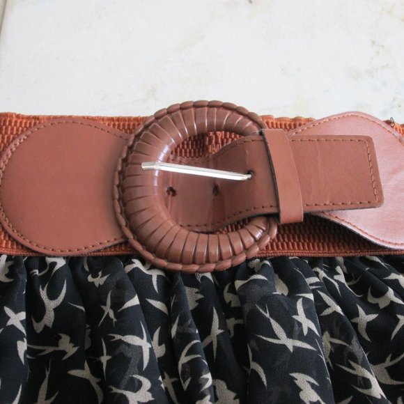 Women's Tiered Mini Skirt (L) - Picture 4 of 5